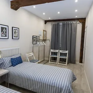 https://espacioso-apartamento-a-estrenar-casco-viejo.sansebastianhotels.net